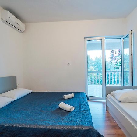 Apt White Idyll, 3 Bedrooms, 3 Bathrooms, Terrace Apt Promajna Buitenkant foto