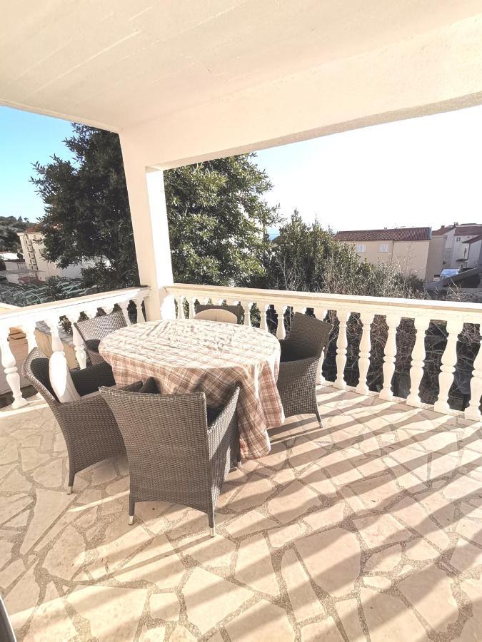 Apt White Idyll, 3 Bedrooms, 3 Bathrooms, Terrace Apt Promajna Buitenkant foto