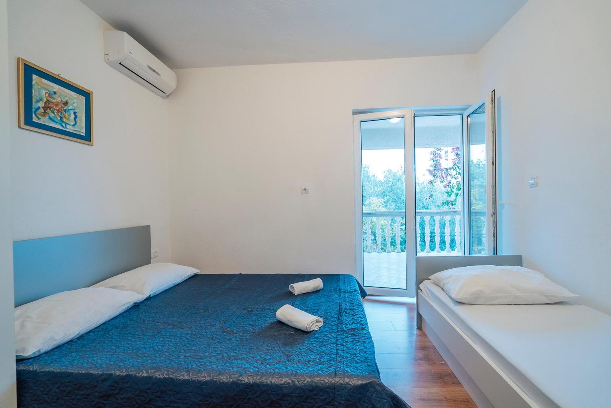 Apt White Idyll, 3 Bedrooms, 3 Bathrooms, Terrace Apt Promajna Buitenkant foto